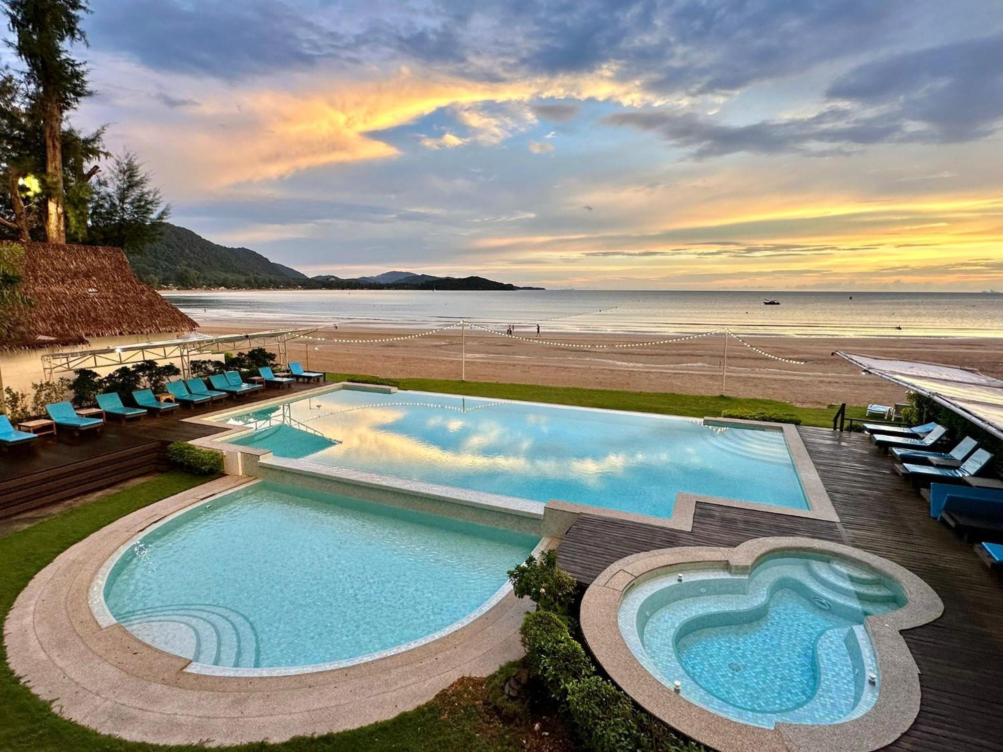 Twin Bay - Sha Extra Resort