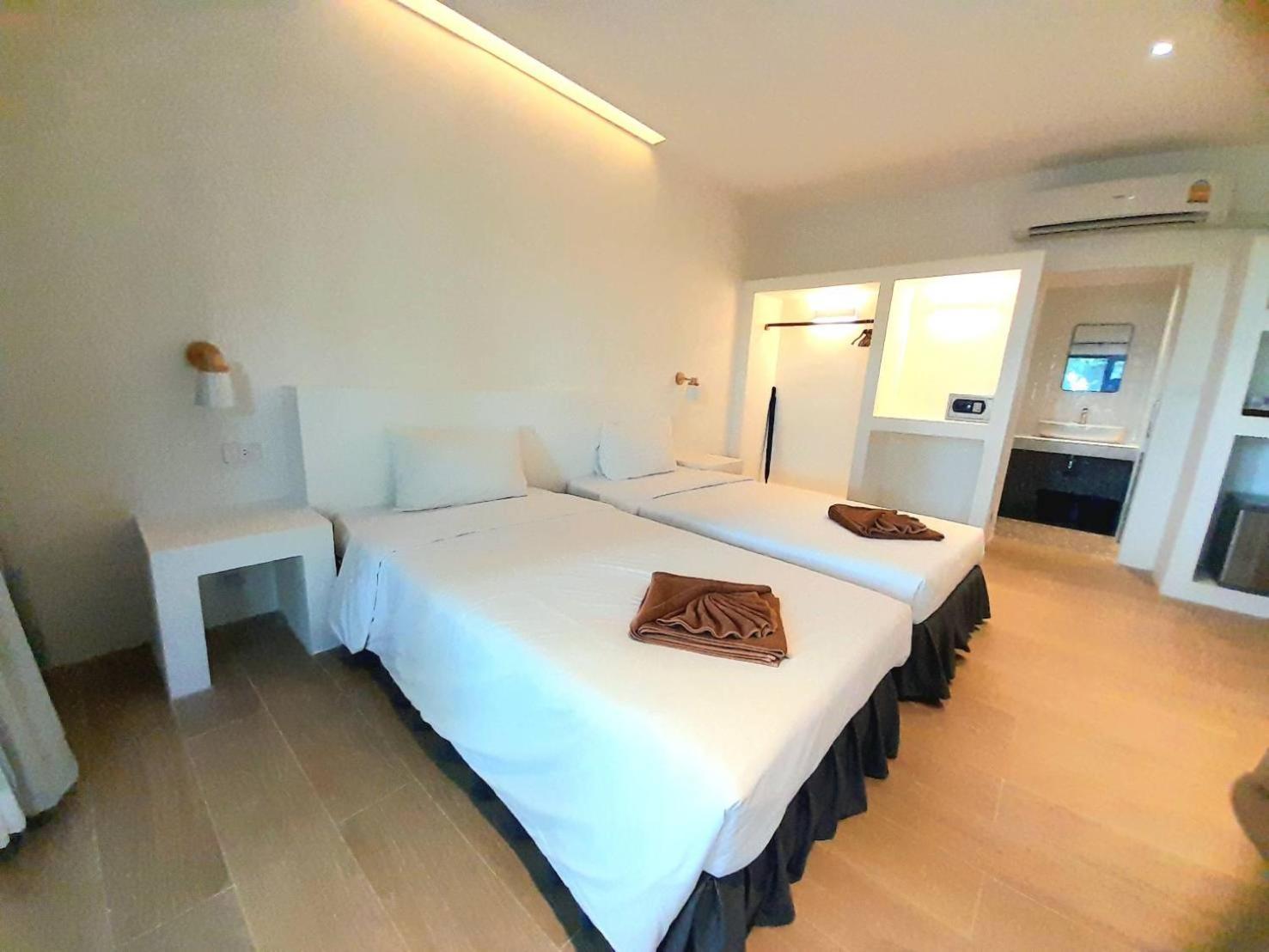 אתר נופש Twin Bay 3*