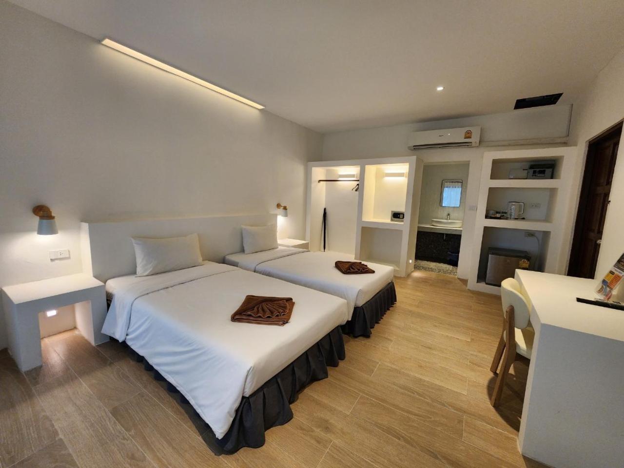 אתר נופש Twin Bay 3*